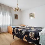 Venice Daire Mestre